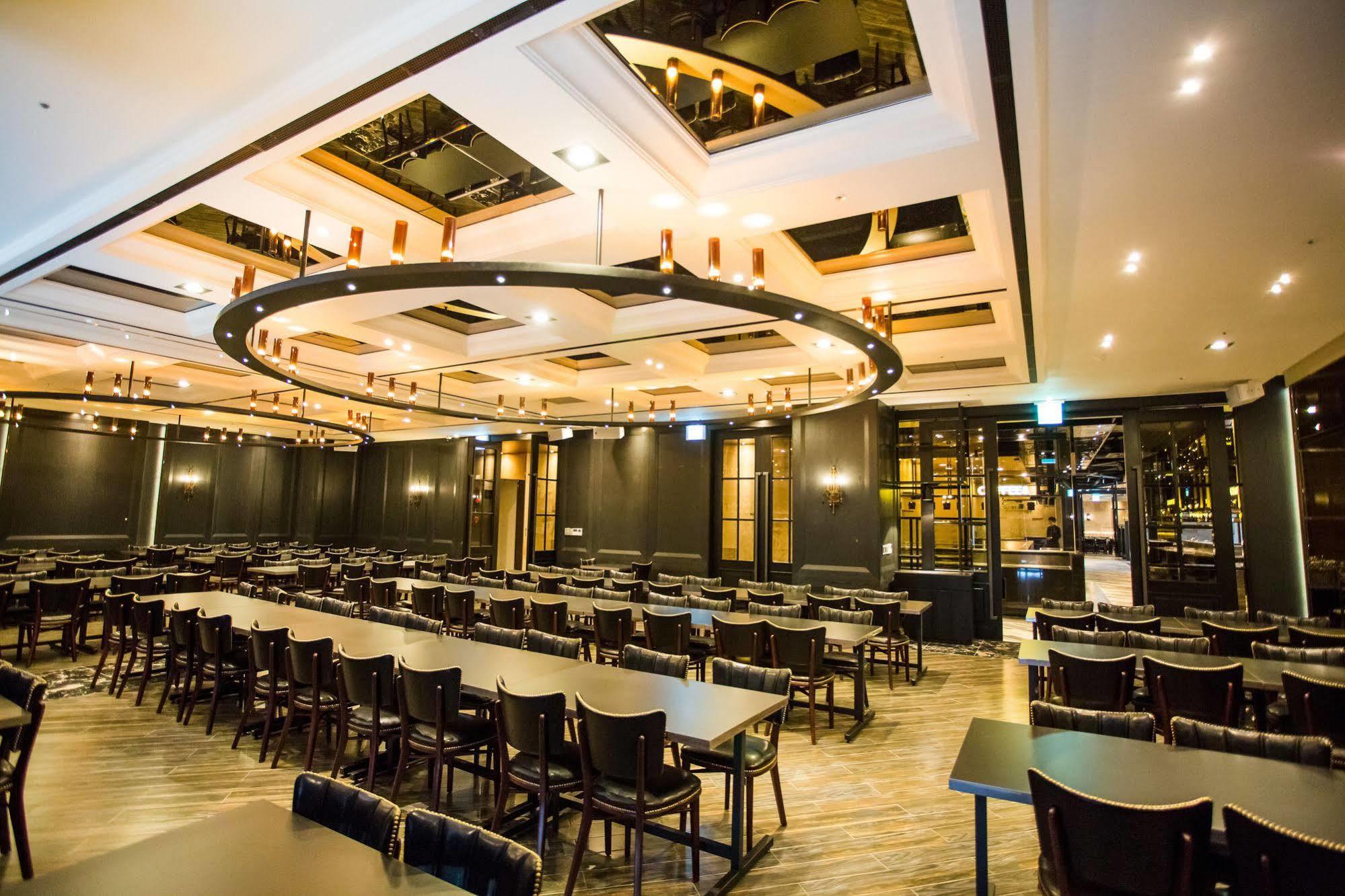 J Square Hotel And Wedding Jinju Exterior photo
